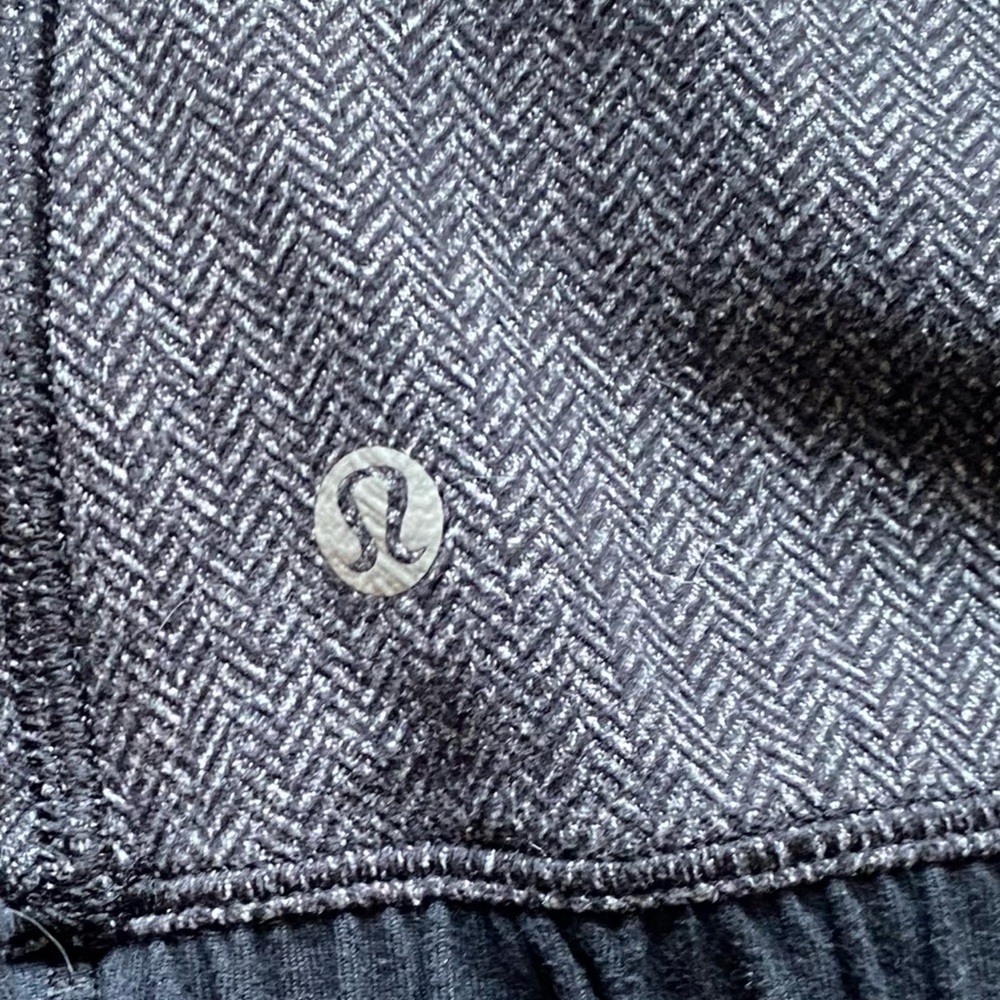 Lululemon Pullover - Picture 6 of 7